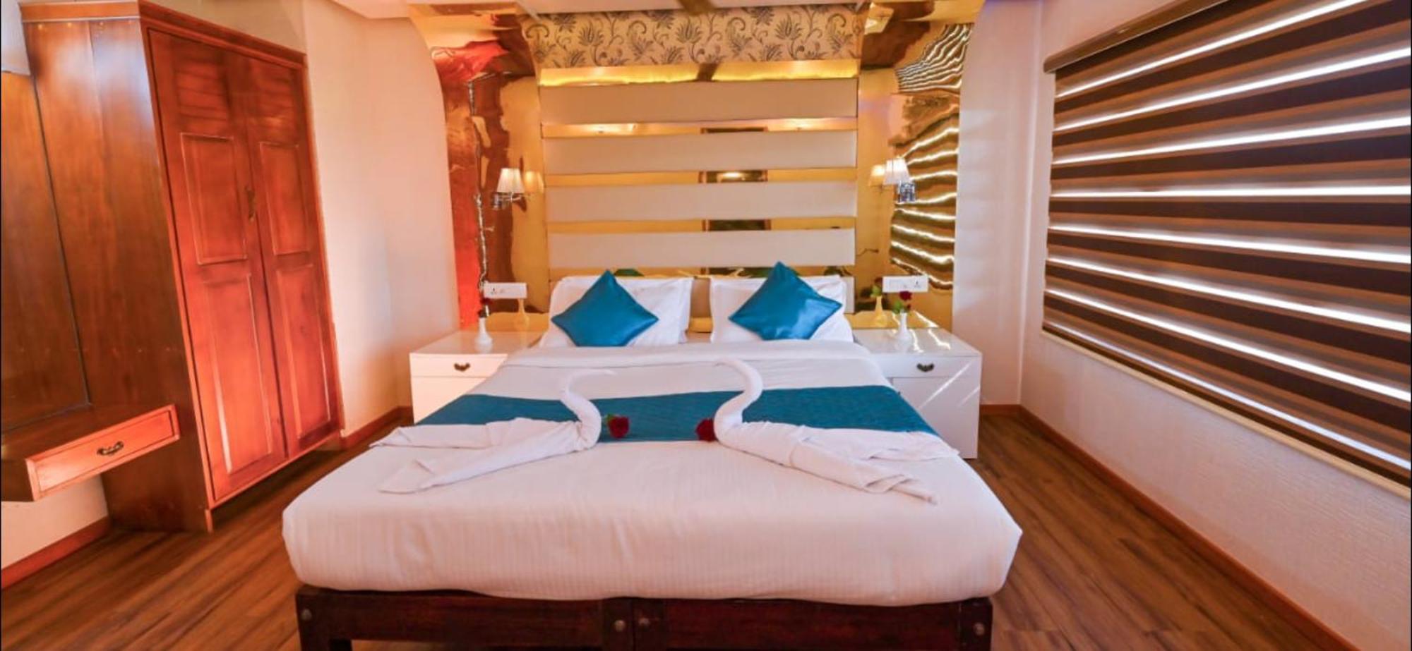 Victoria Houseboats Hotel Alappuzha Екстериор снимка