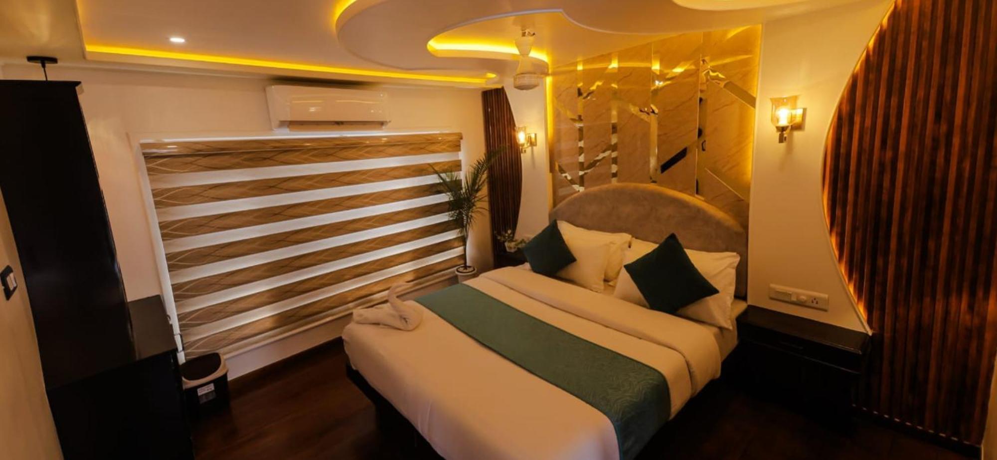 Victoria Houseboats Hotel Alappuzha Екстериор снимка